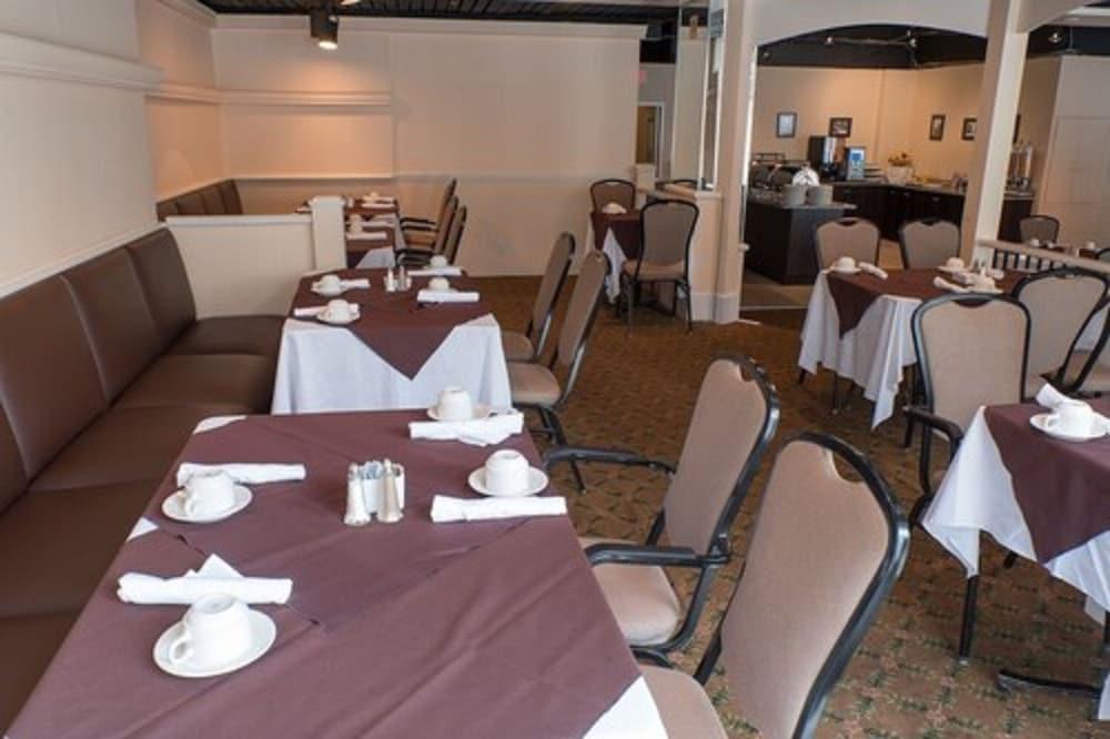 The Roehampton Hotel Toronto Exterior photo